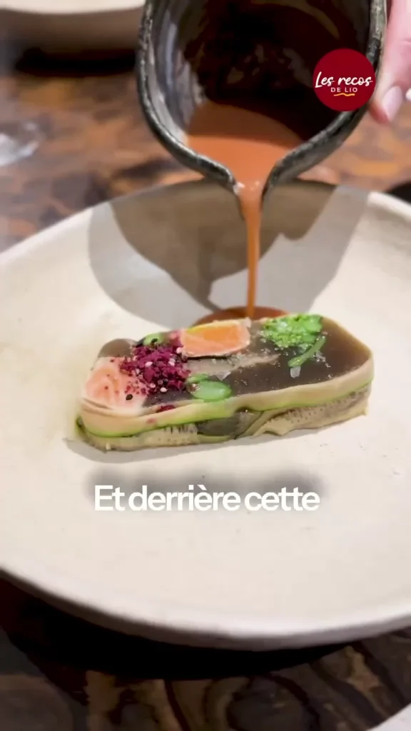 Un plat de Molfar, filmé par Lio au Sablon